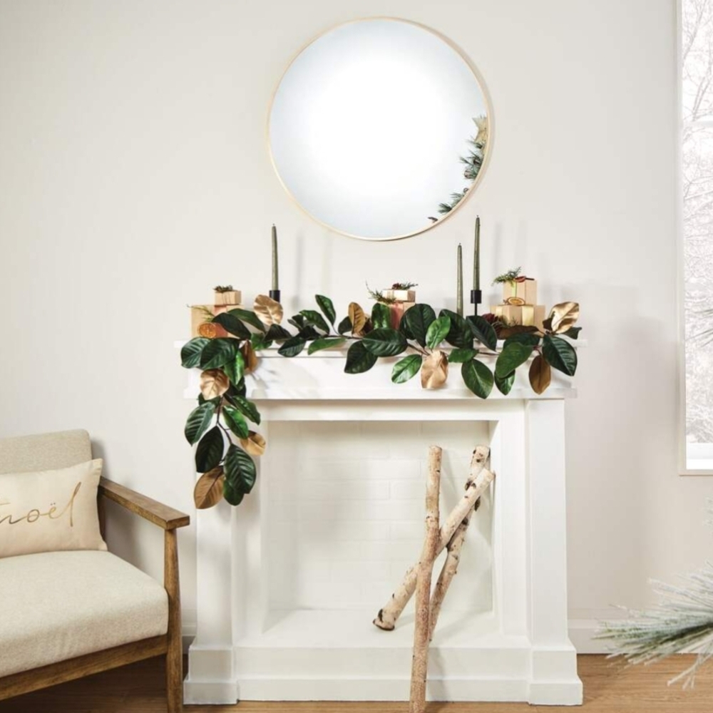 Elegant Green and Gold Holiday Garland